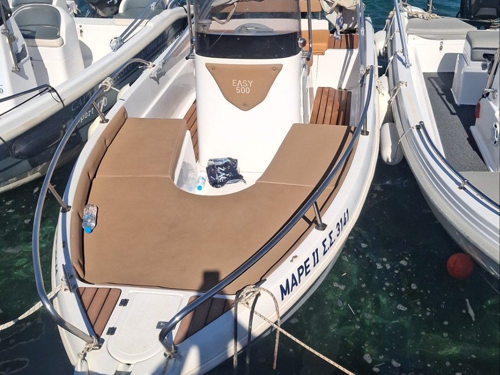 Marre II moored at Alyki port in Paros